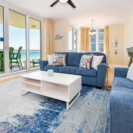 Silver Beach Towers W406